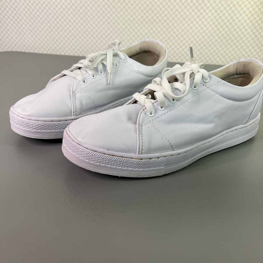 Laforst 3134 Womens Leather‎ Slip Resistant Lace Up Work Flats White Size 9